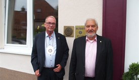 Martin Wichmann (li) löst Joachim Kupke als Präsident des RC Bad Oldesloe ab